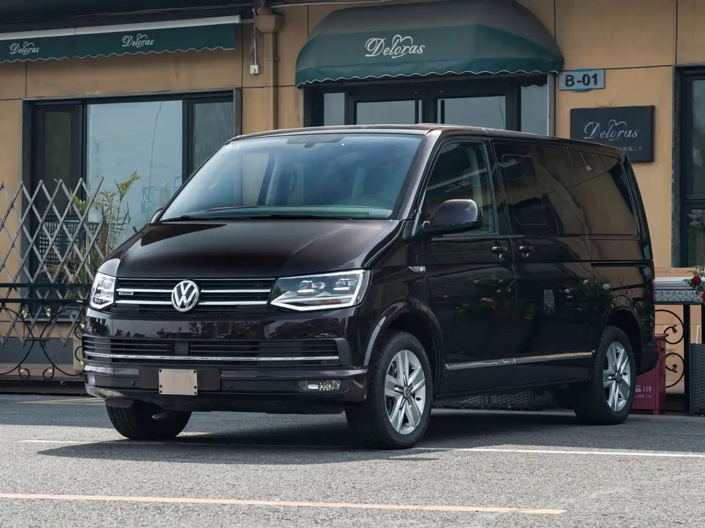 Volkswagen Multivan 2016 2.0TSI AWD 66th Anniversary Edition