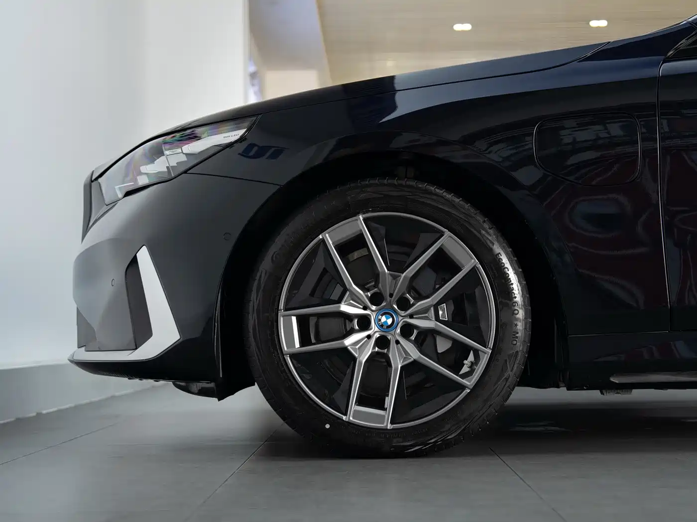 BMW i5 2024 2024 eDrive 35L Premium Luxury Package
