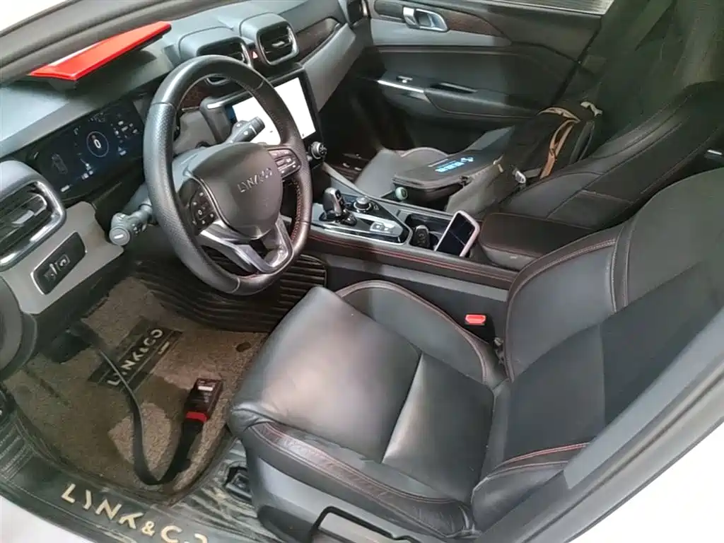 Lynk & Co 03 2018 1.5TD DCT Sport (China V) фото 15