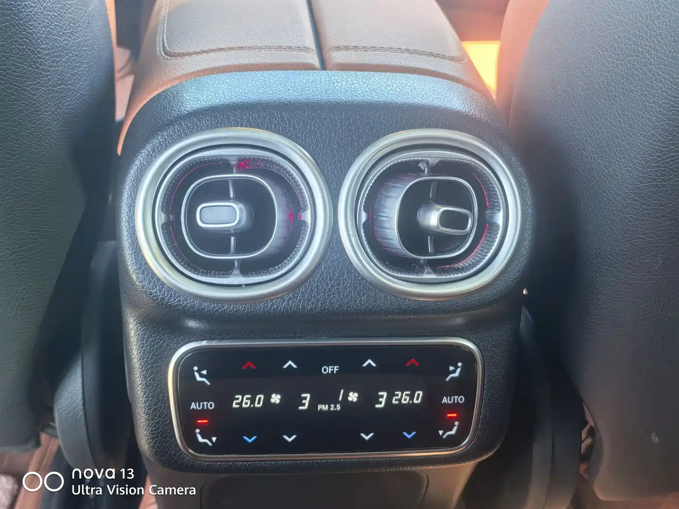 Mercedes-Benz GLC 2024 GLC 300 L 4MATIC Dynamic 5-seater фото 9