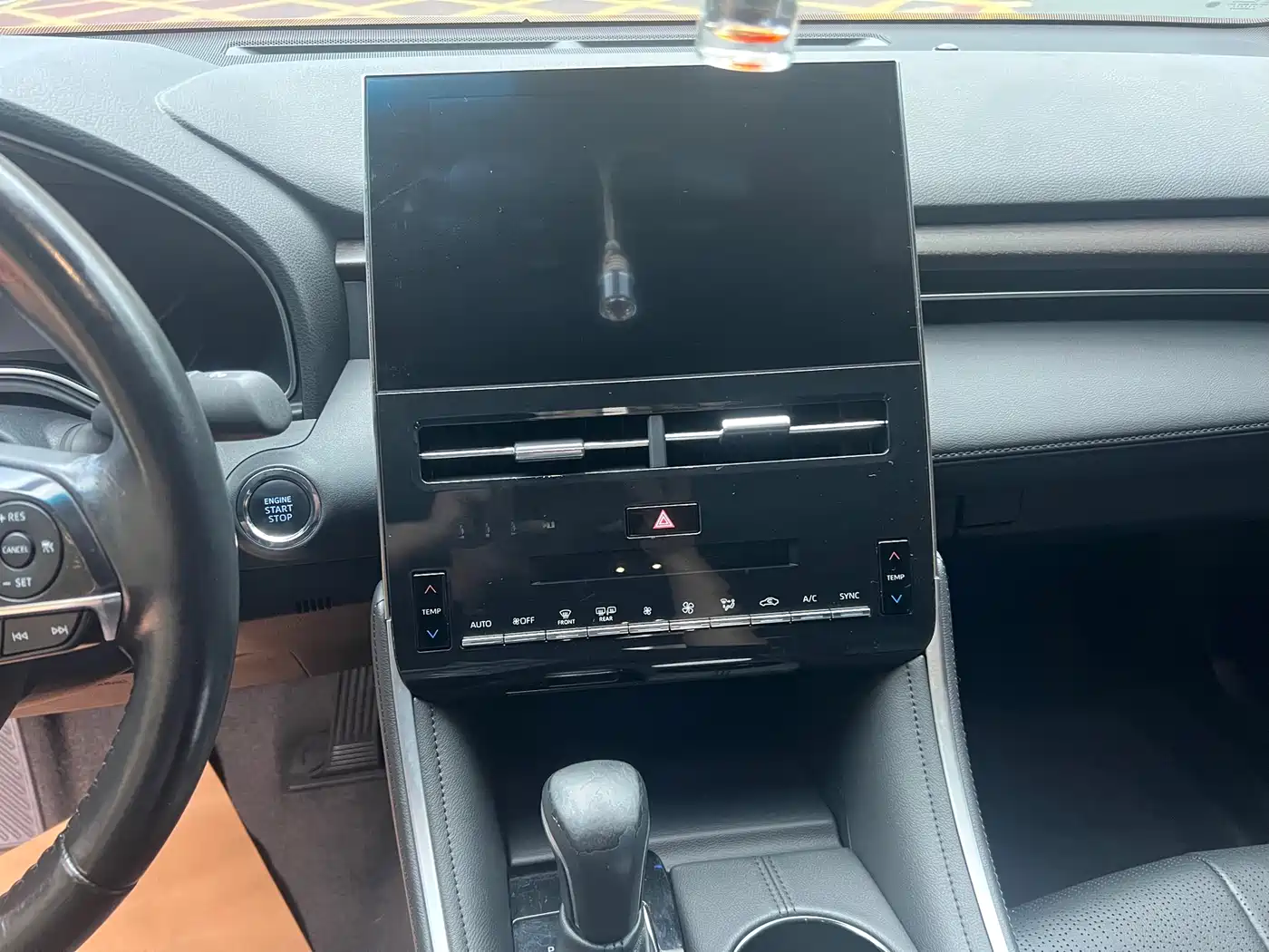 Toyota Avalon 2022 2.0L Luxury Edition фото 14