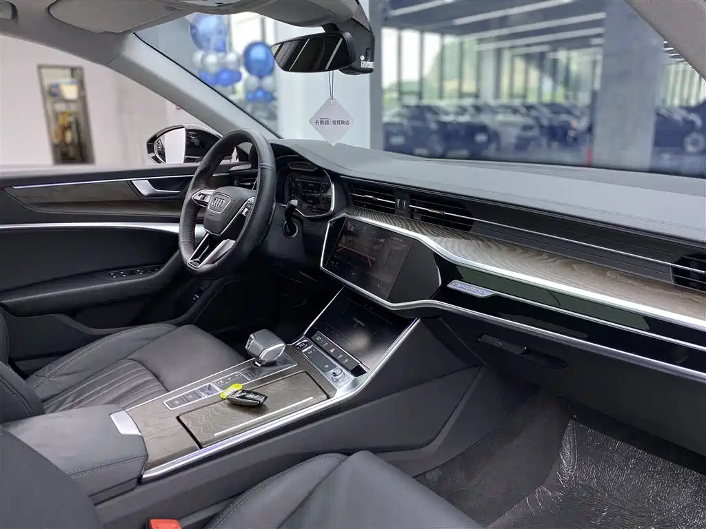 Audi A6L 2021 45 TFSI quattro Exclusive Elegance фото 8