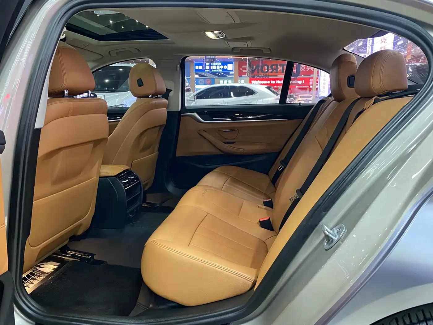 BMW 5 Series 2018 528Li Launch Special Edition фото 6