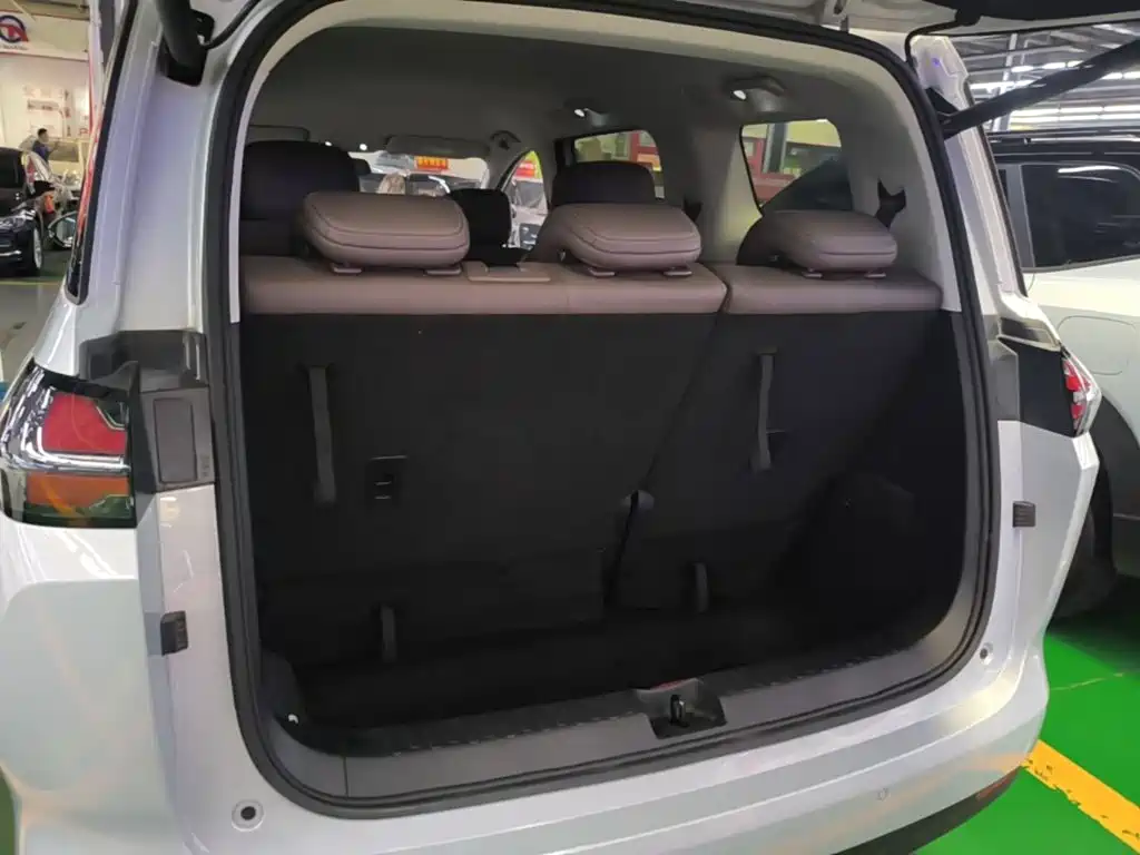 Wuling Motors Xingguang 730 New Energy 2025 2025 Model Plug-in Hybrid Base Version