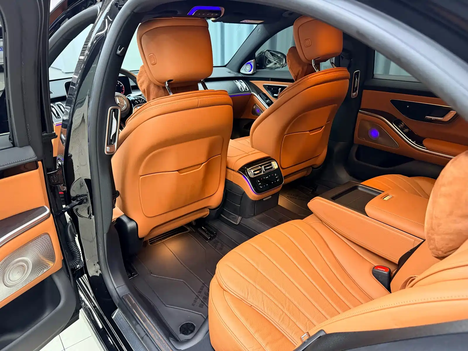 Photo 14 - Mercedes-Benz S-Class