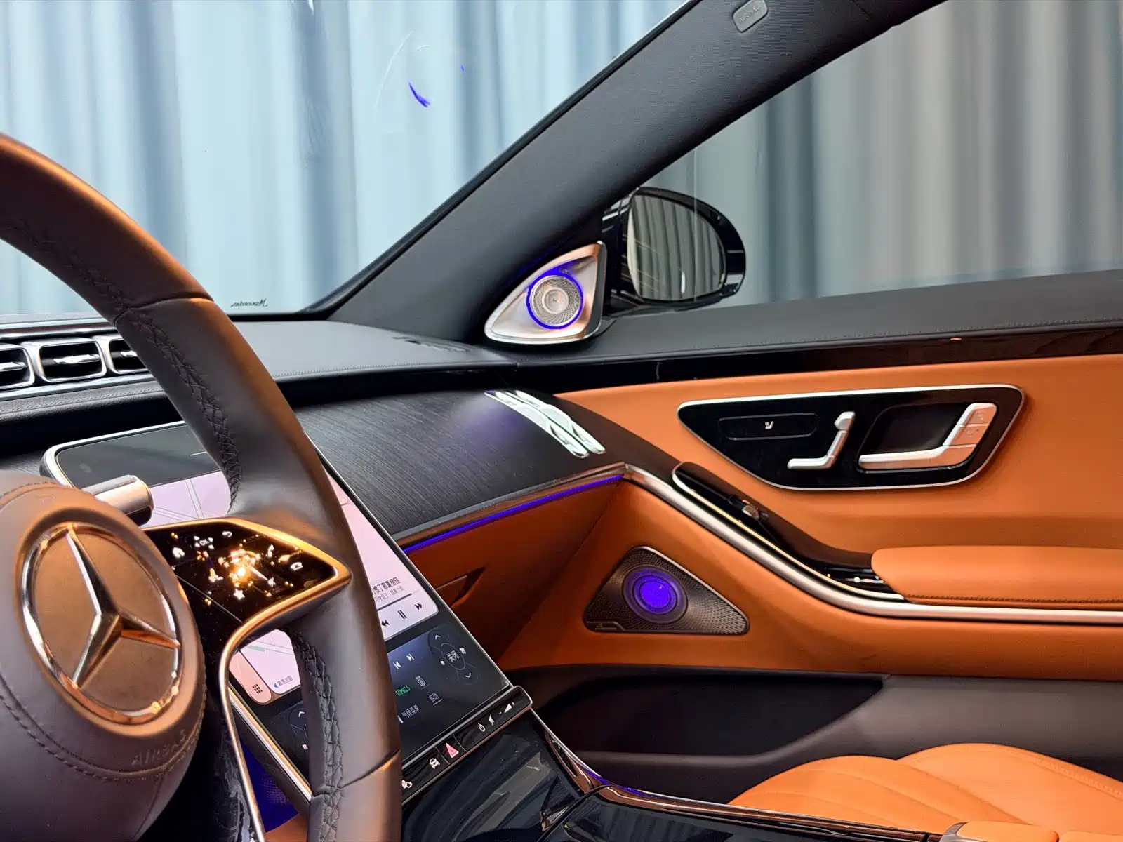 Photo 12 - Mercedes-Benz S-Class