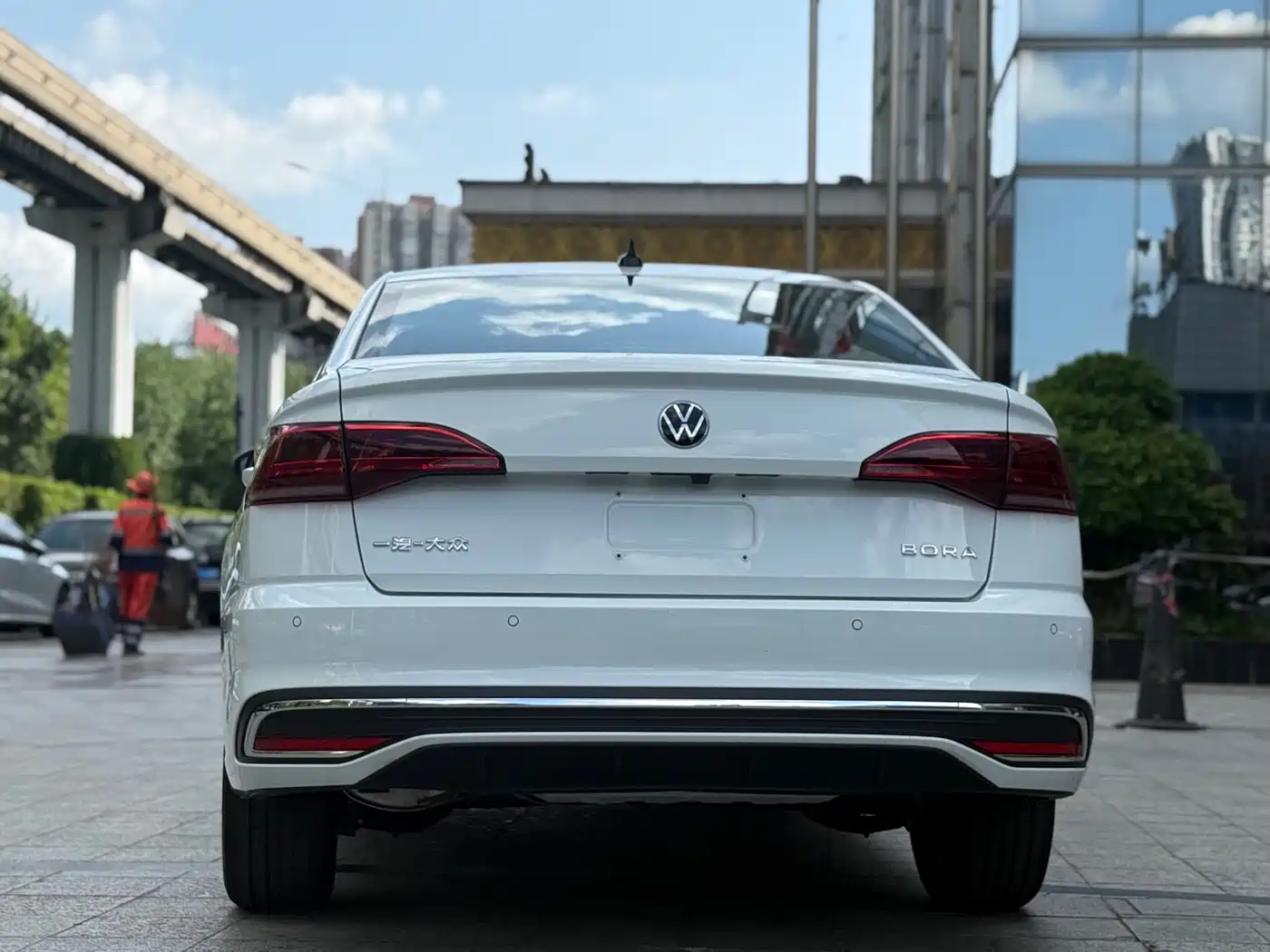 Volkswagen Bora 2025 200TSI DSG Joy Ride Navigation Edition фото 8