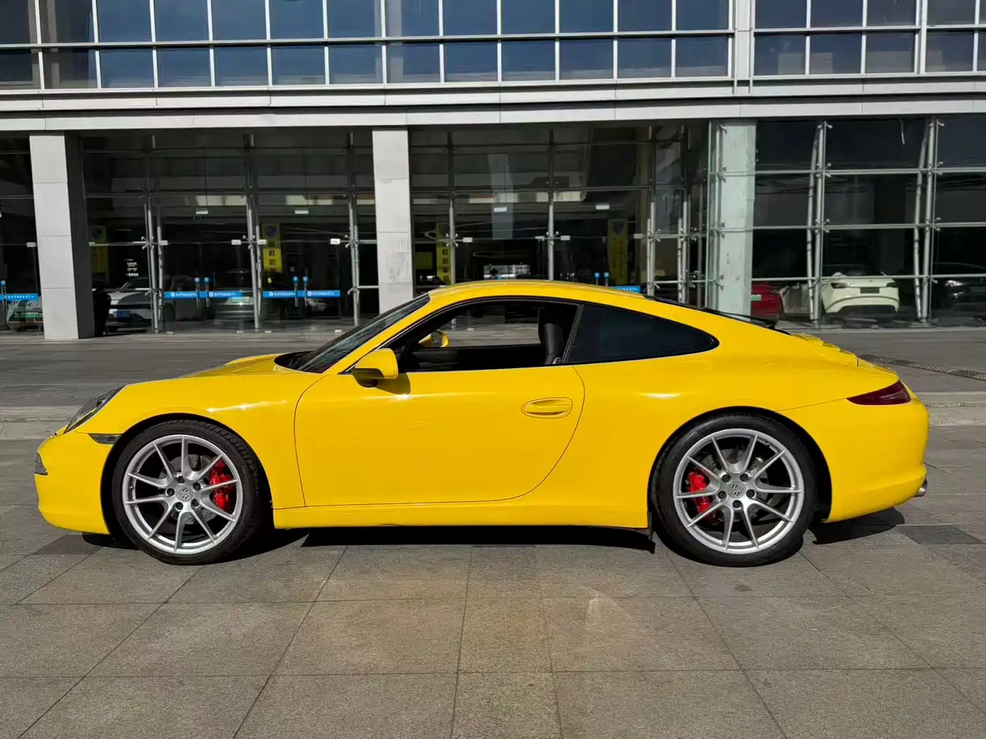 Porsche 911 2015 Carrera 3.4L Style Edition фото 3