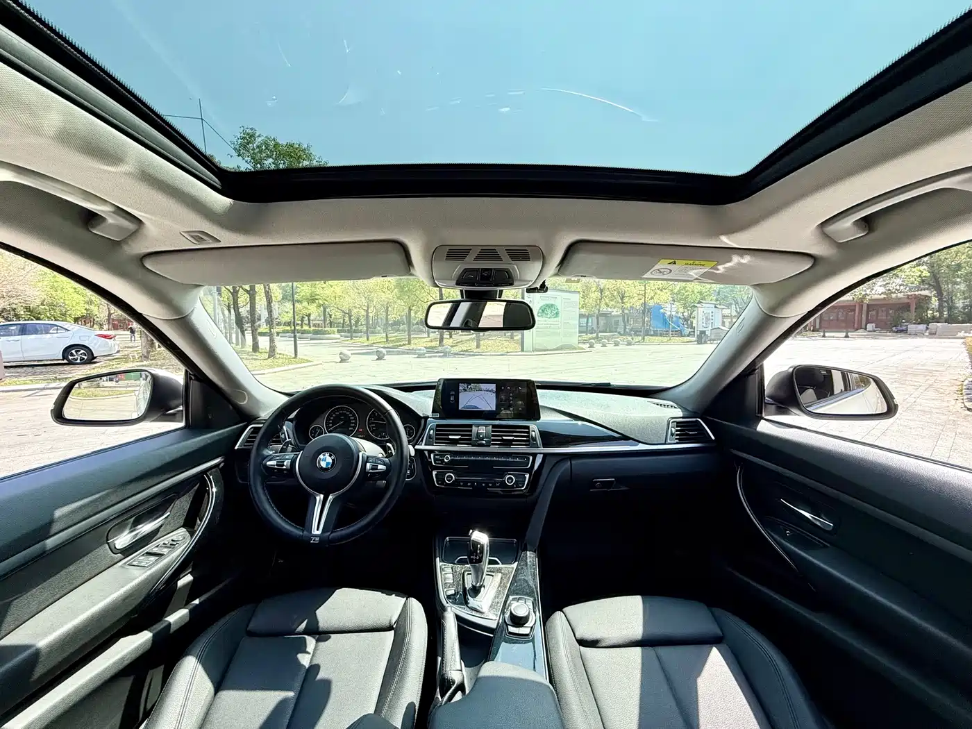 BMW 3 Series GT 2018 320i Fashion фото 6