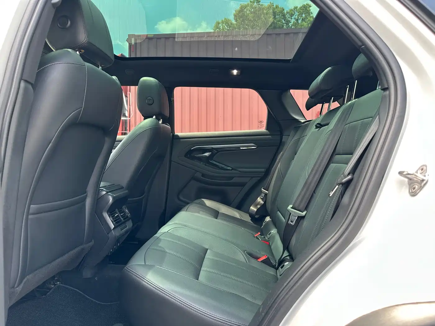 Land Rover Range Rover Evoque 2020 Model 249PS R-DYNAMIC S Gloss Black Sport Edition фото 12