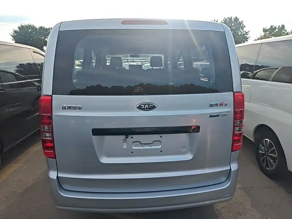 JAC Refine M3 2023 2023 PLUS 1.5T Classic 5/7-seater