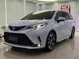 Фото 1 - Toyota Granvia