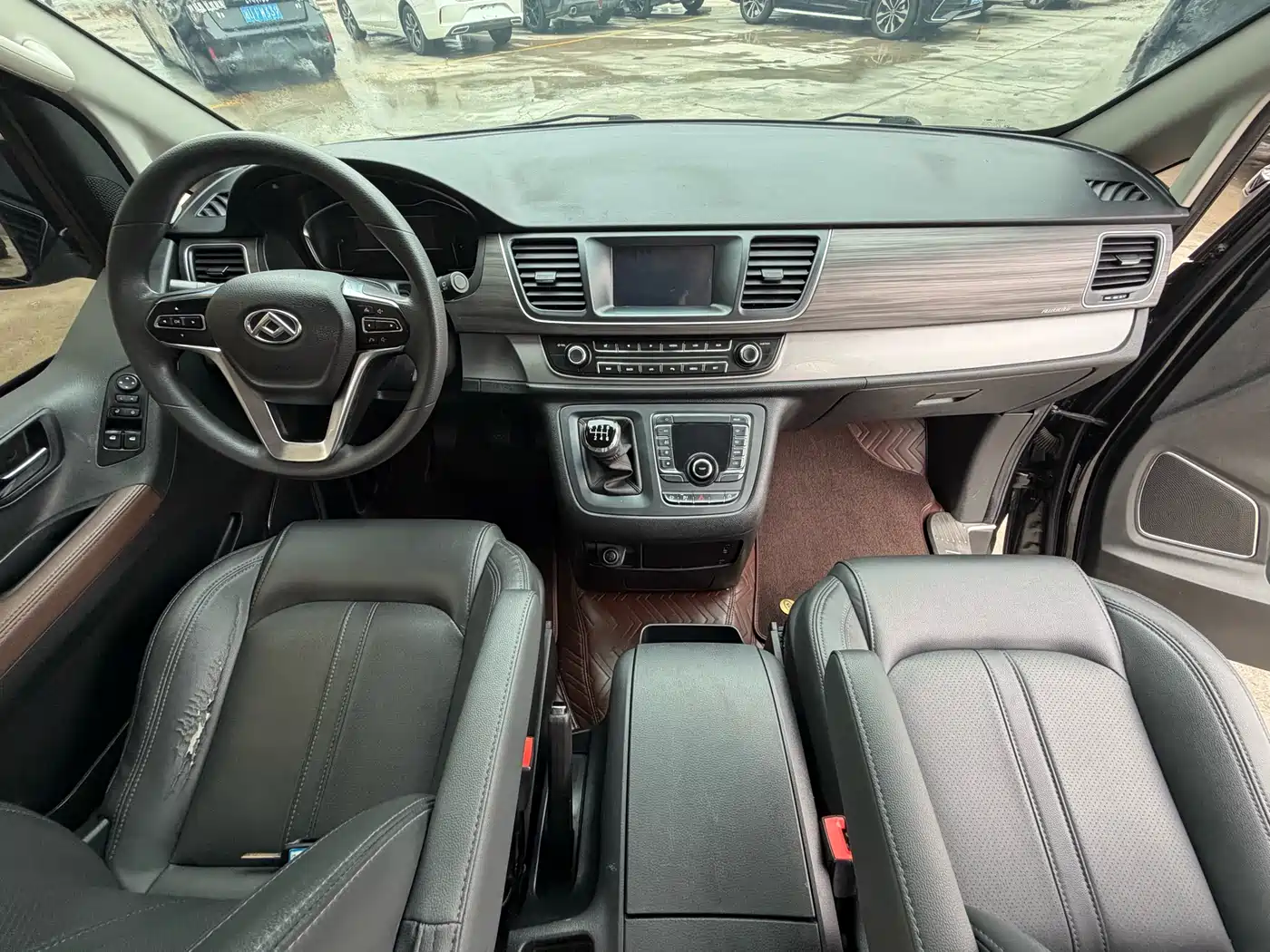 SAIC Maxus Maxus G10 2021 2.0T Automatic Elite Edition Diesel 7-Seater фото 8