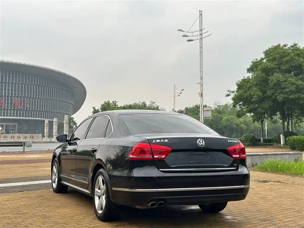 Volkswagen Passat 2013 1.8TSI DSG Government Procurement Edition фото 6
