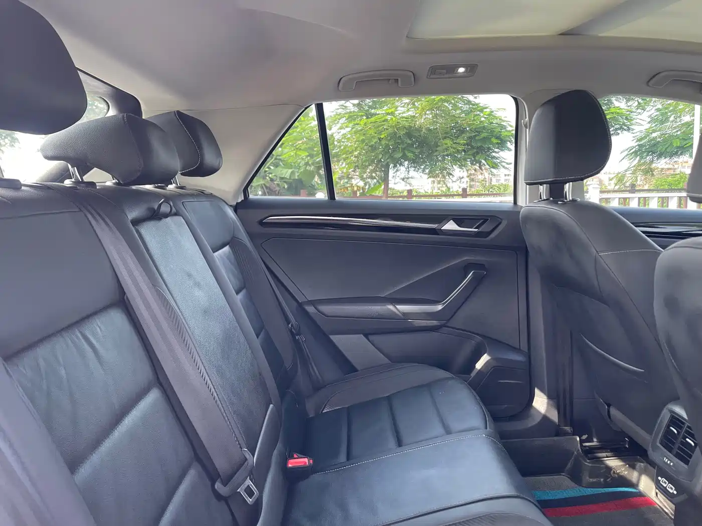 Volkswagen T-Roc, миниатюра 14