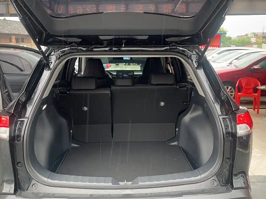 Toyota Corolla Cross 2024 Model 2.0L Pioneer Edition фото 14