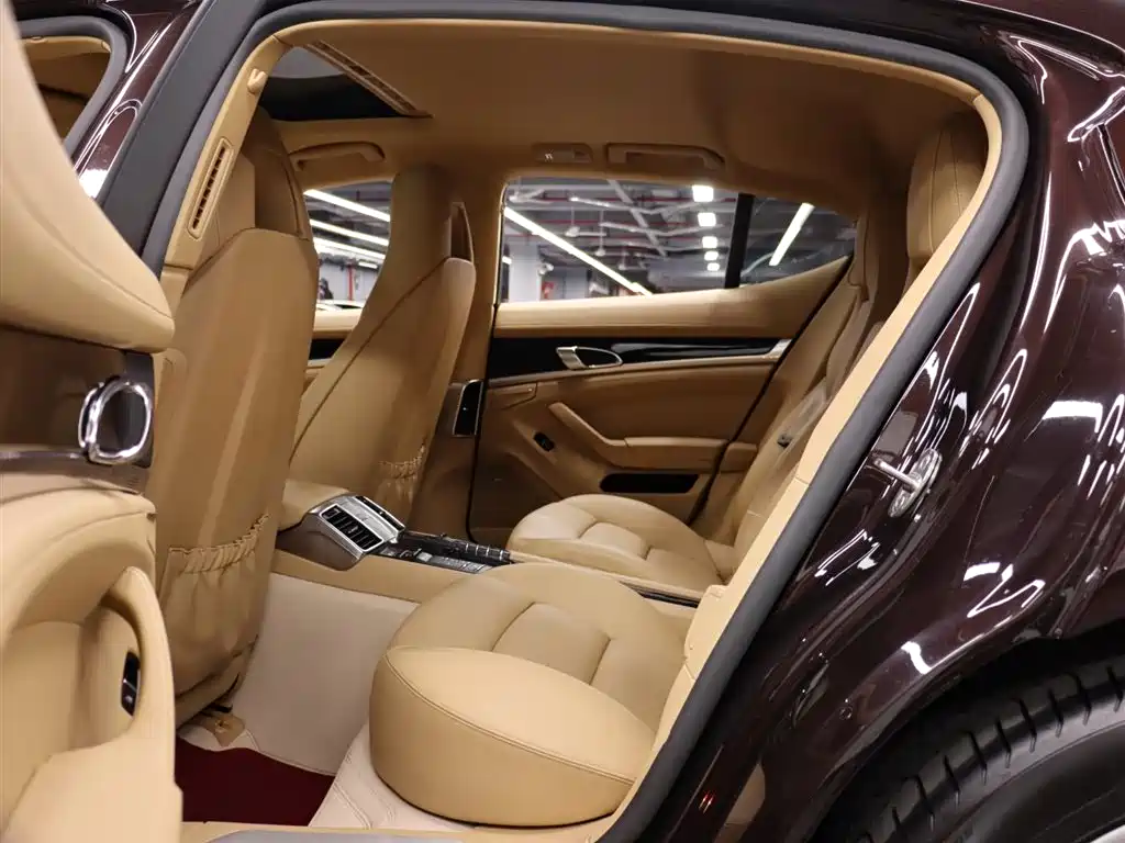 Porsche Panamera 2014 Panamera 4 3.0T фото 20