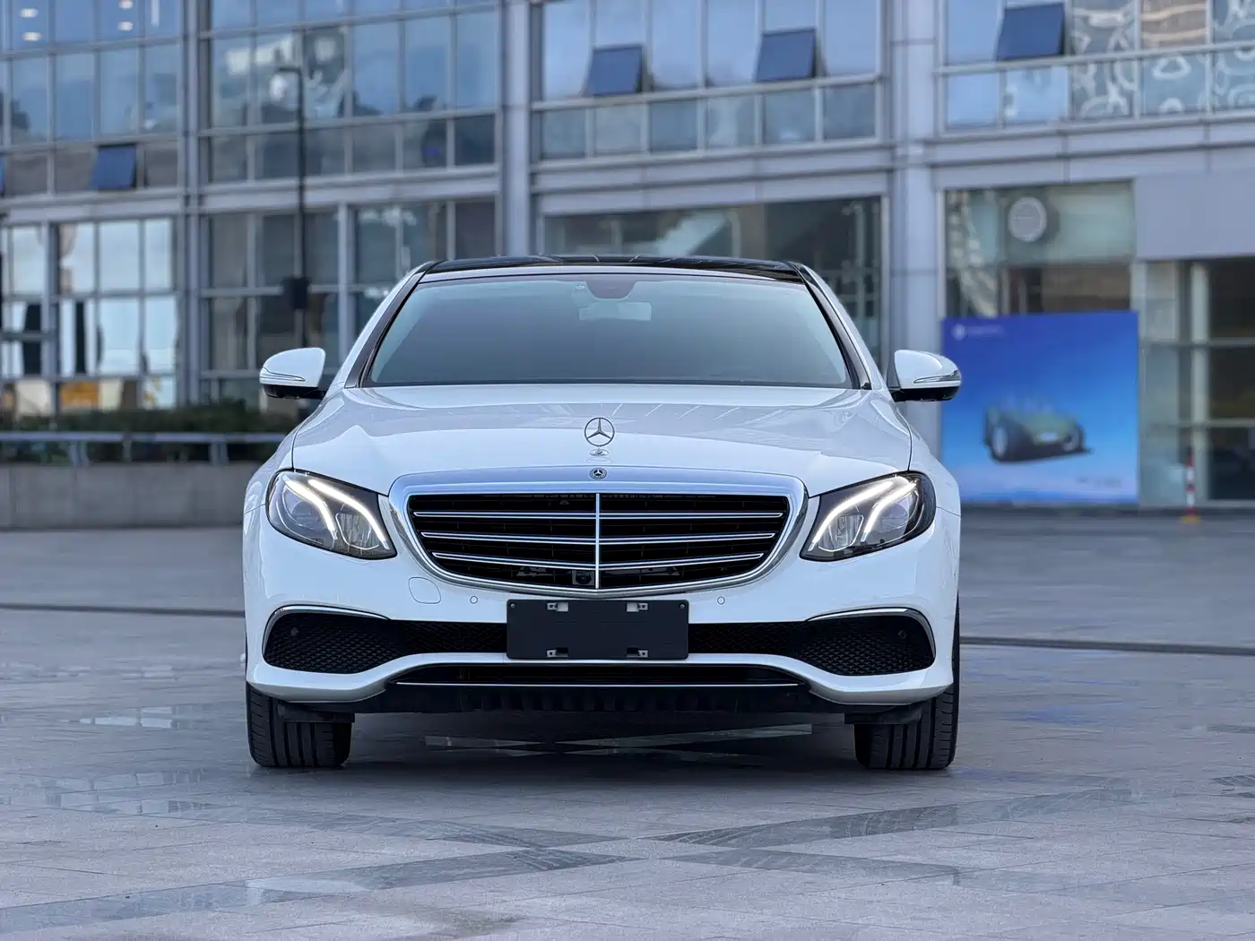 Mercedes-Benz E-Class 2020 E 300 L Luxury Model фото 2