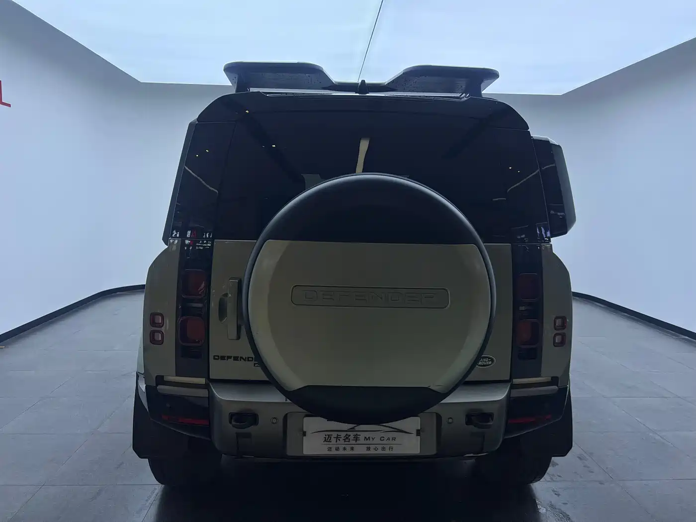 Land Rover Defender 2022 110 P400 X-DYNAMIC HSE фото 12