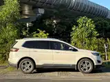 Фото 6 - Ford Edge