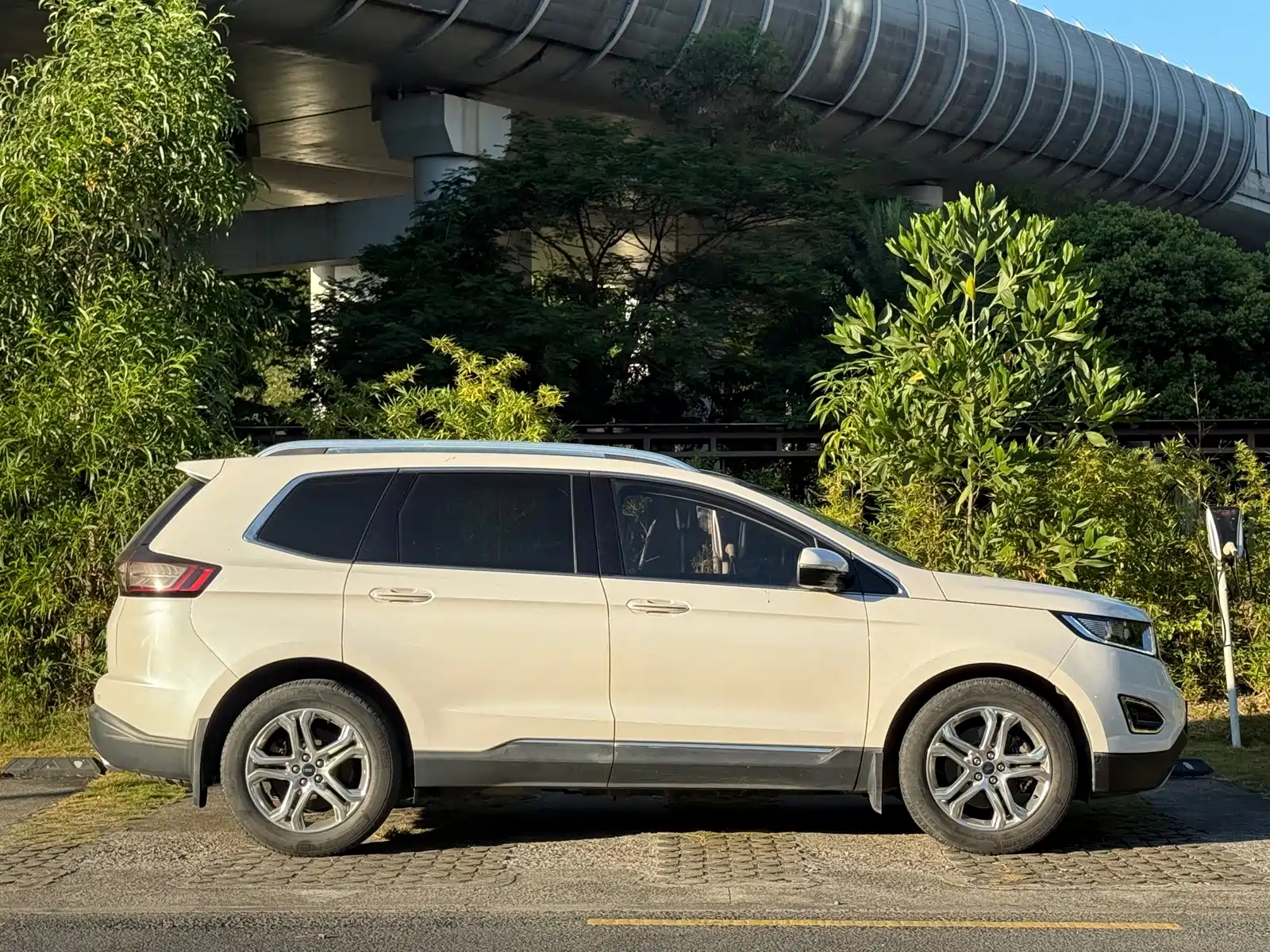 Фото 6 - Ford Edge