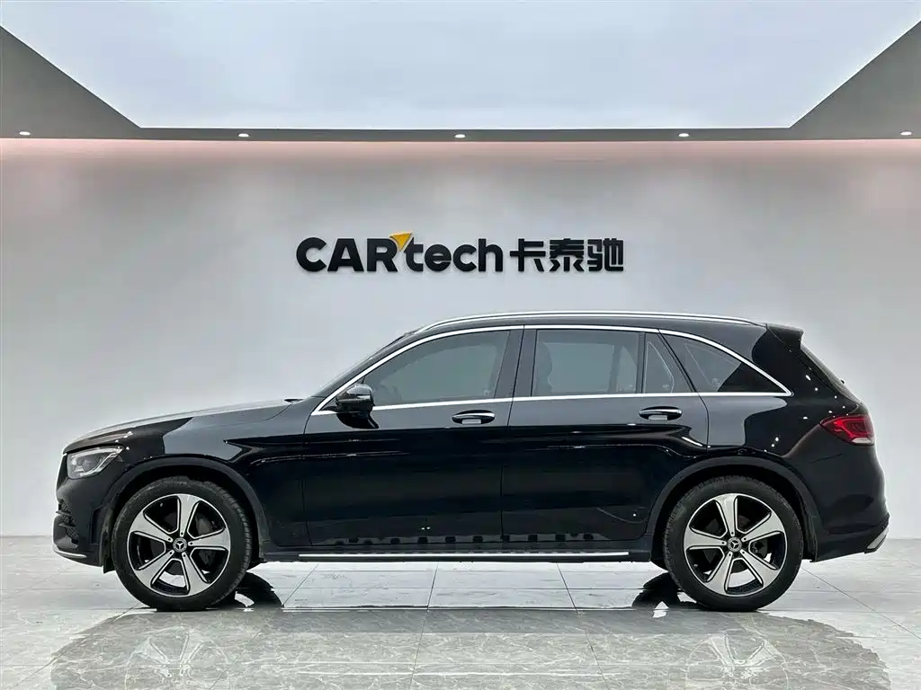 Mercedes-Benz GLC 2020 GLC 300 L 4MATIC Luxury фото 2