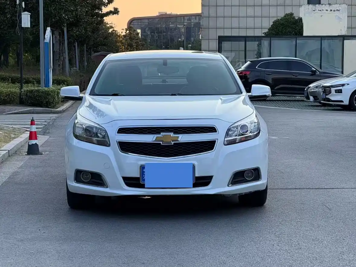 Chevrolet Malibu 2013 2.0L Automatic Luxury Edition фото 2