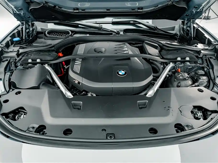 BMW 7 Series 2023 Model 740Li Leading Luxury Package фото 27