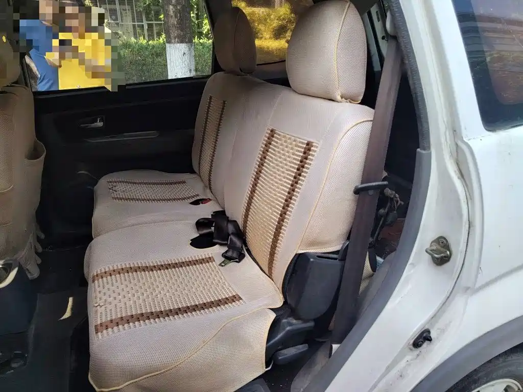 FAW Senya S80 2014 2014 1.5L Manual 7-seater Sport Urban B Edition