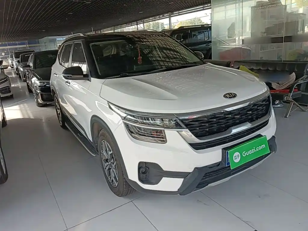 Photo 4 - Kia KX3