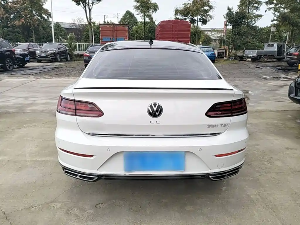 صورة 6 - Volkswagen CC