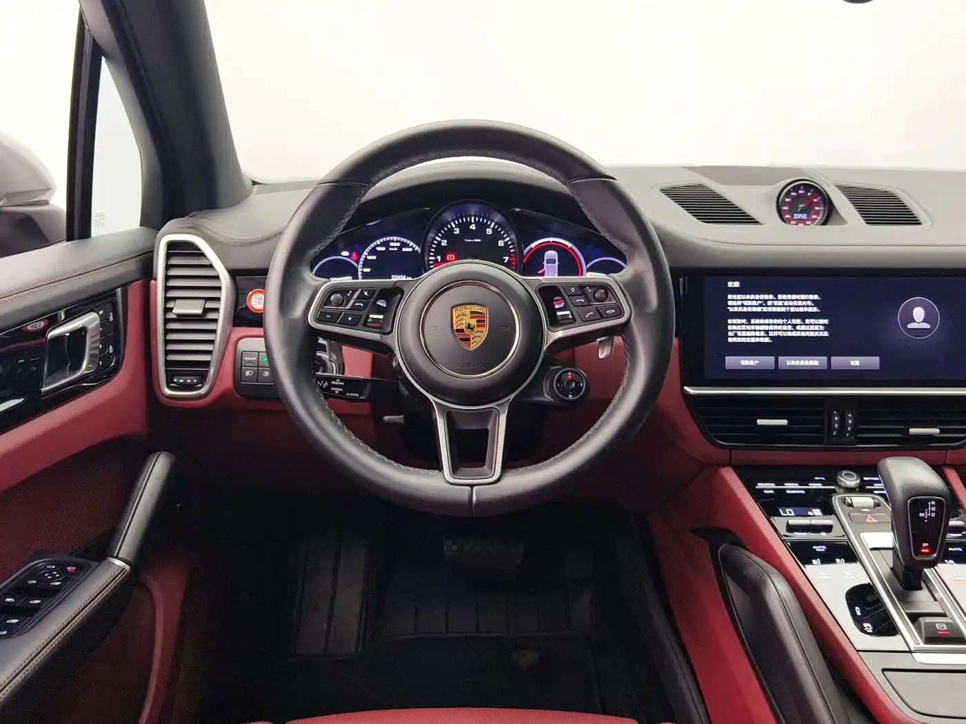 Porsche Cayenne фото 12