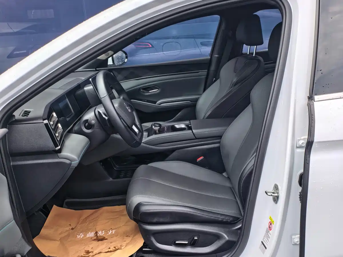 BYD Qin L 2025 DM-i Smart Drive Edition 120KM Surpassing фото 7