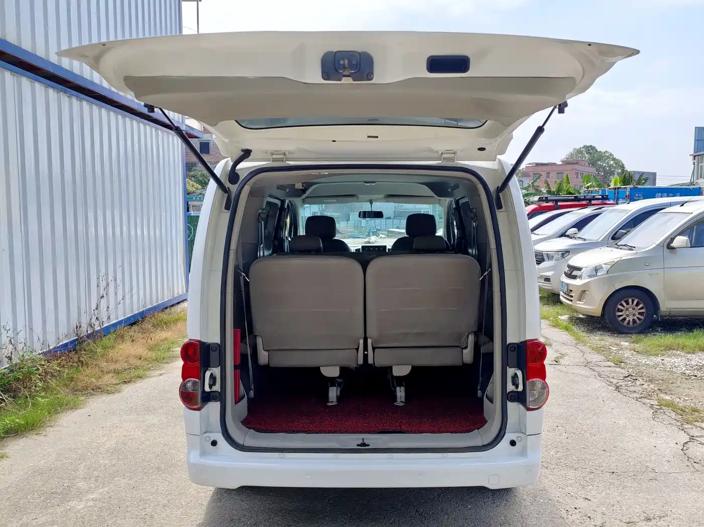 Nissan NV200 2016 2016 Facelift 1.6L CVT Luxury