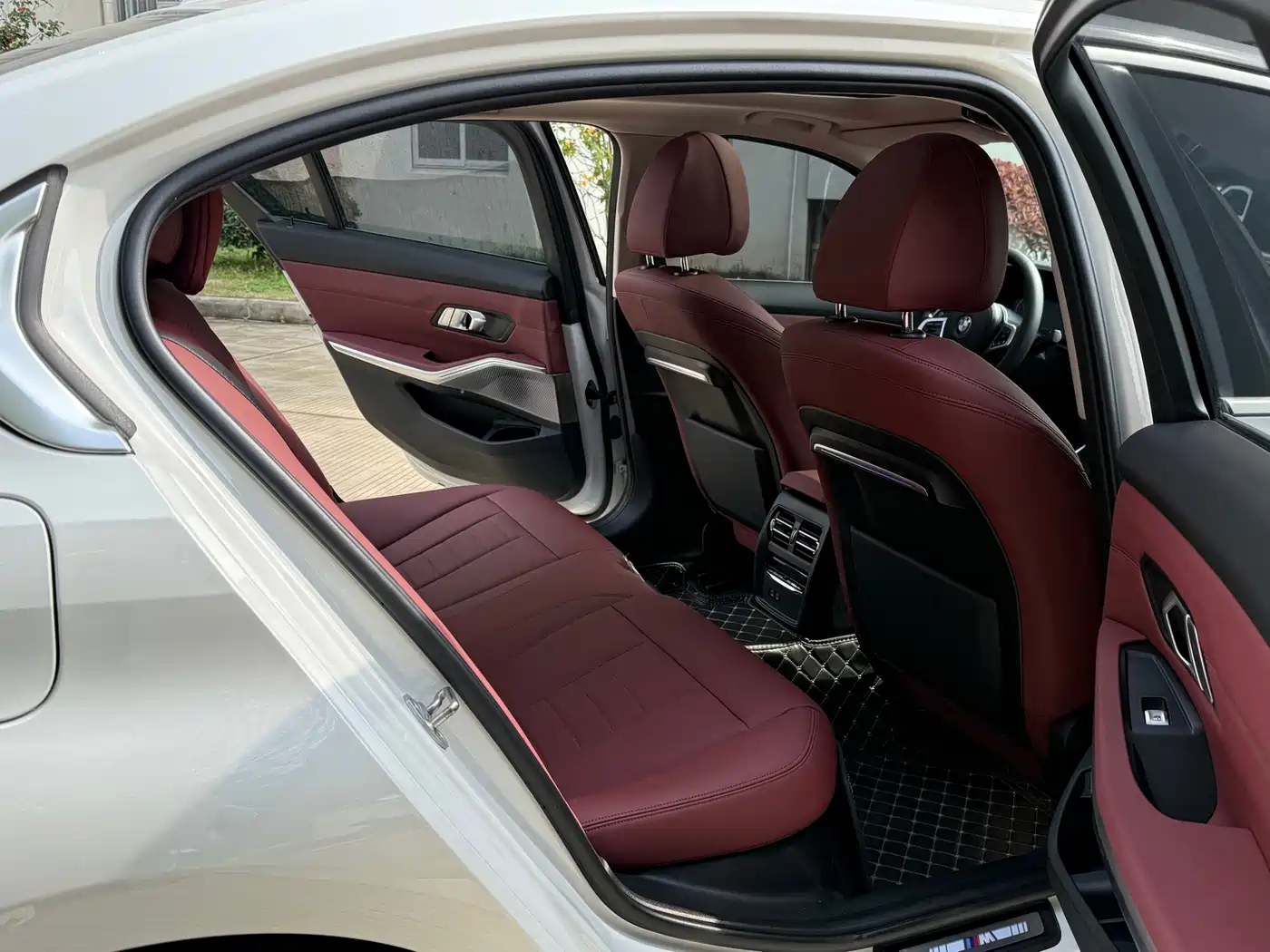 BMW 3 Series 2021 325Li M Sport Package фото 9