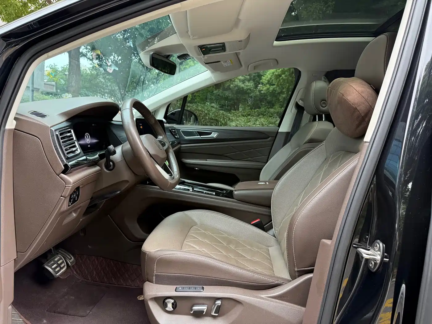 Volkswagen Viloran 2023 380TSI Premium Edition фото 6