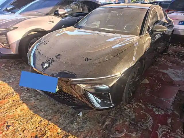 Neta S Последовательный гибрид, 1160km, задний привод, средняя
