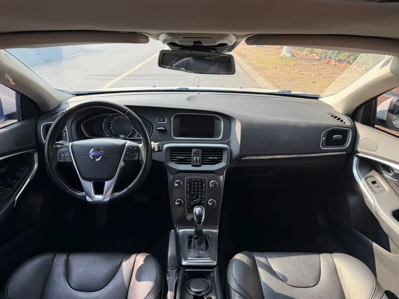Фото 9 - Volvo V40