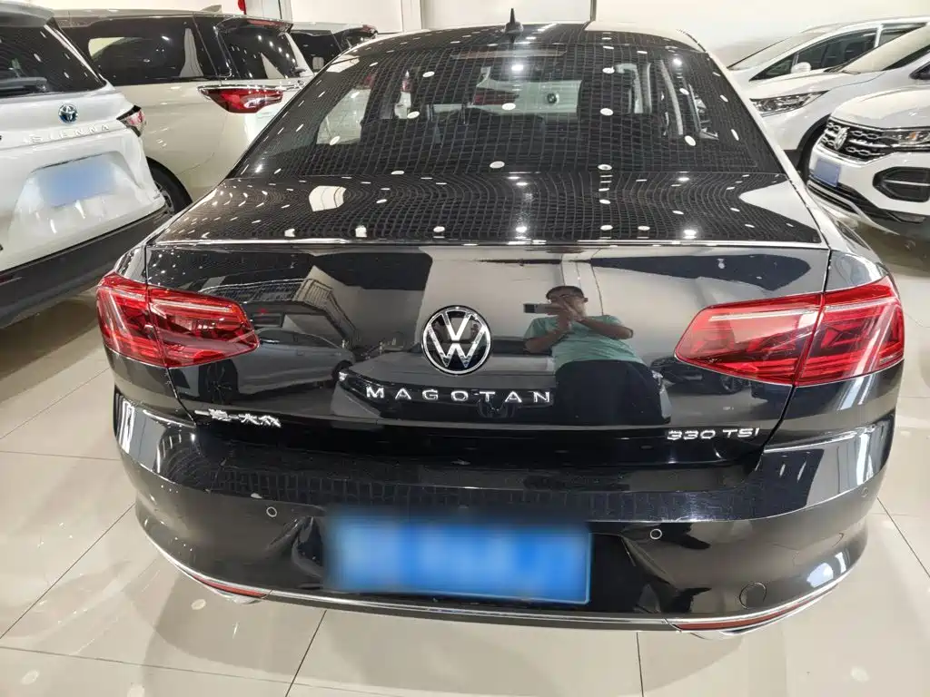 VOLKSWAGEN MAGOTAN