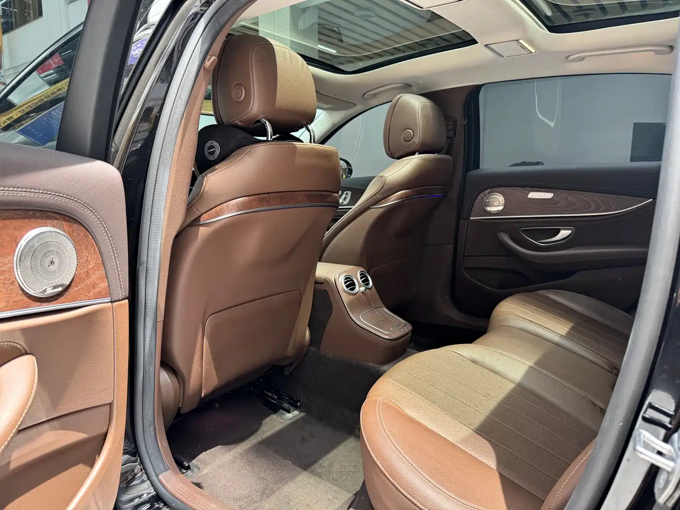 Mercedes-Benz E-Class 2023 E 300 L Fashion фото 14