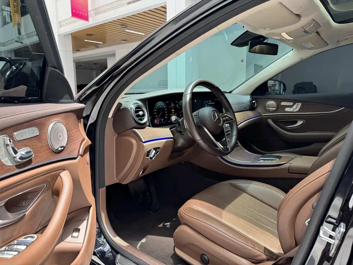 Mercedes-Benz E-Class 2023 E 300 L Fashion фото 9