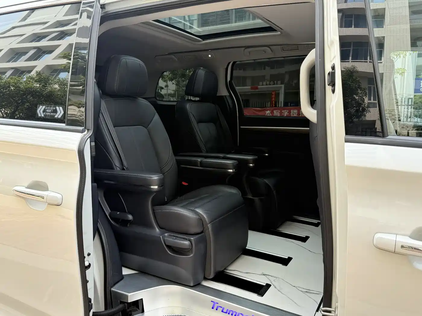 GAC Trumpchi Trumpchi M8 2021 Leading Show Series 390T Premium Edition фото 19