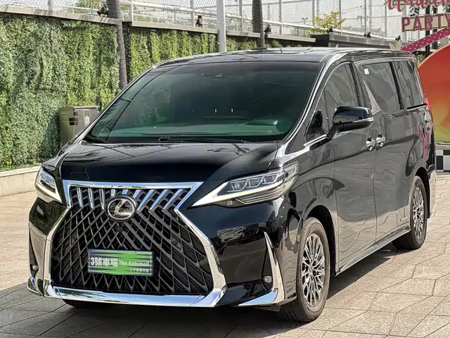 Lexus LM 2020 300h Seven-Seater Elegance Edition