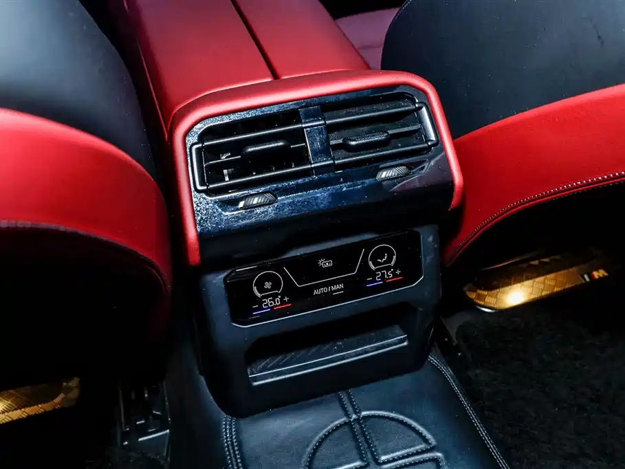 BMW 5 Series 2025 530Li Premium M Sport Package фото 24