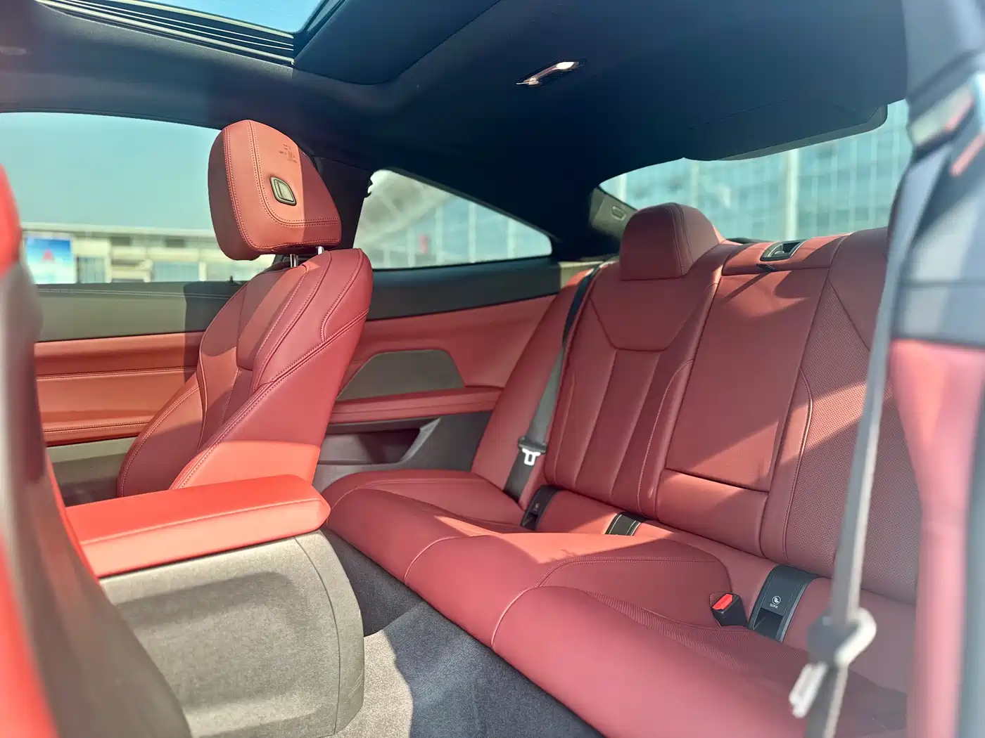 BMW 4 Series 2024 430i M Sport Shadow Edition фото 8