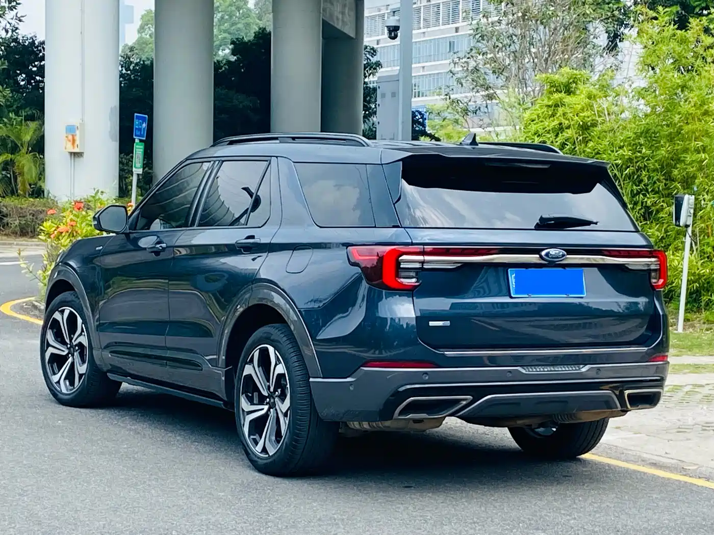 Ford Explorer 2023 EcoBoost 285 AWD ST-LINE 6-Seater фото 5
