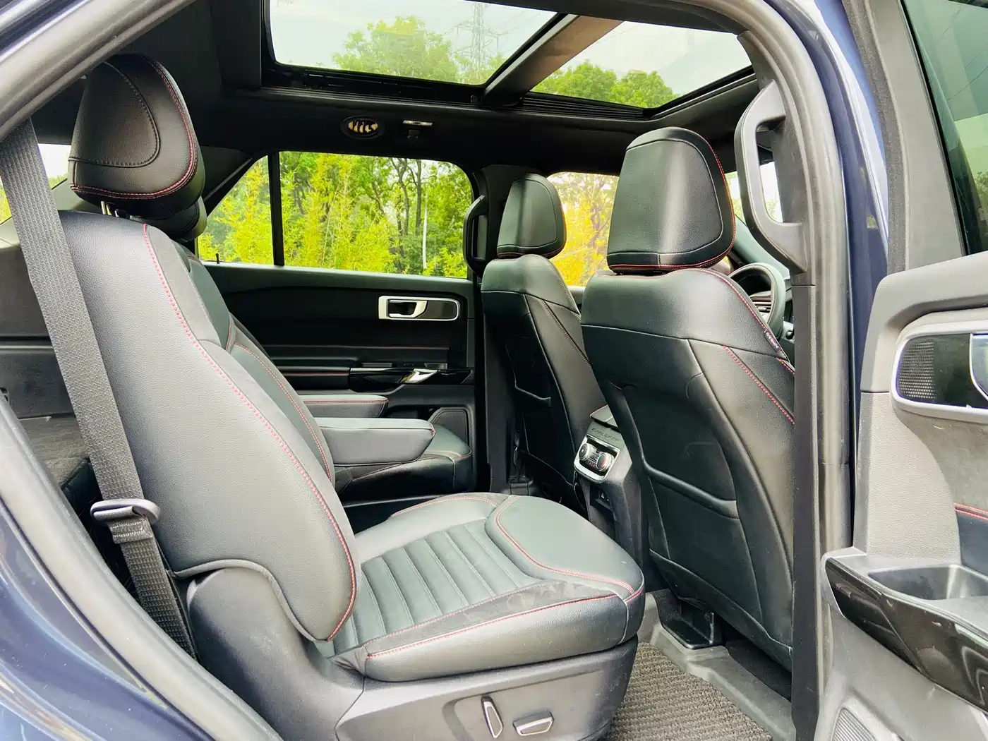 Ford Explorer 2023 EcoBoost 285 AWD ST-LINE 6-Seater фото 12