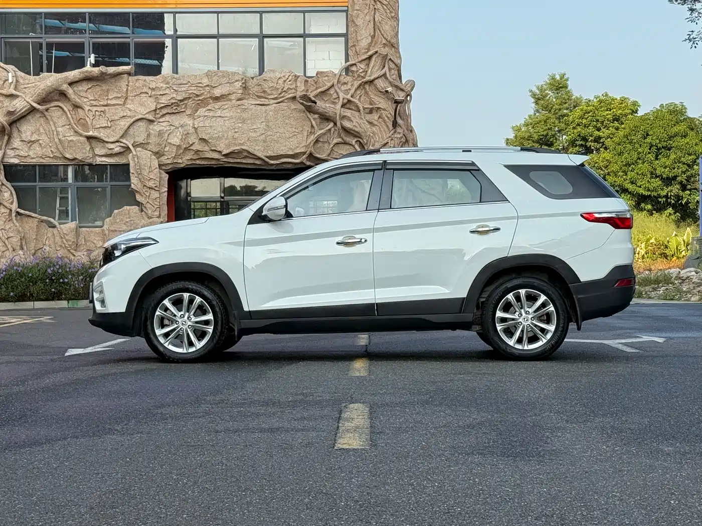 Dongfeng Fengguang Fengguang S560 2019 2019 1.8L CVT Elite