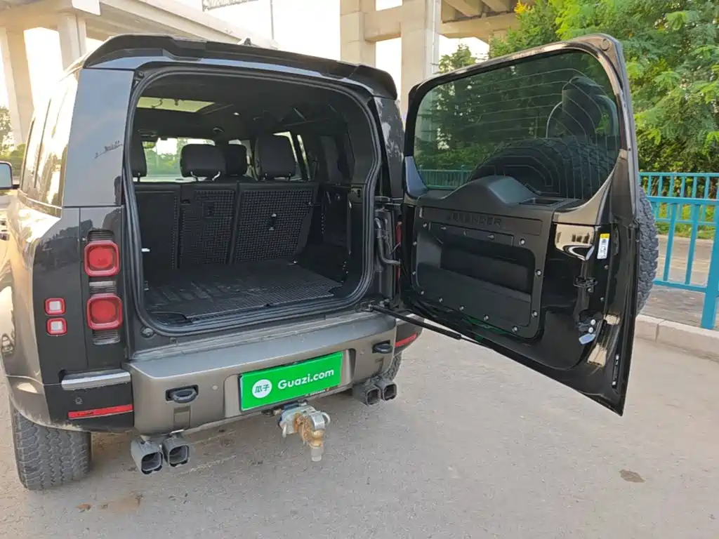 Land Rover Defender 2024 2024 110 3.0T P400 X-DYNAMIC HSE