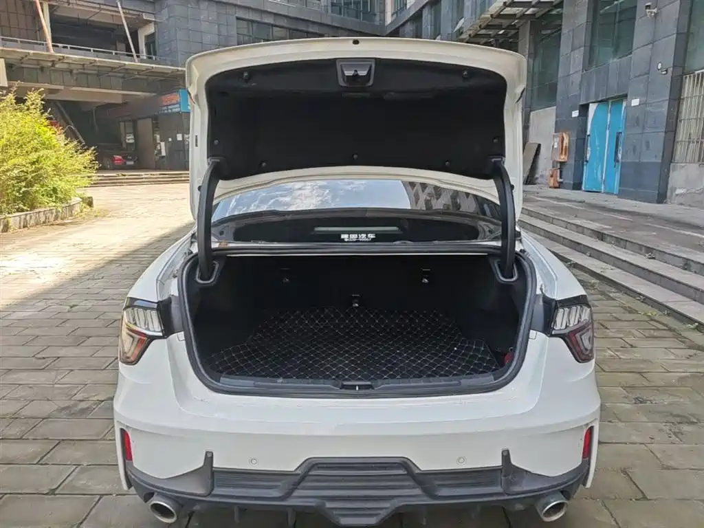 Lynk & Co 03 2020 1.5TD DCT Power Edition фото 19